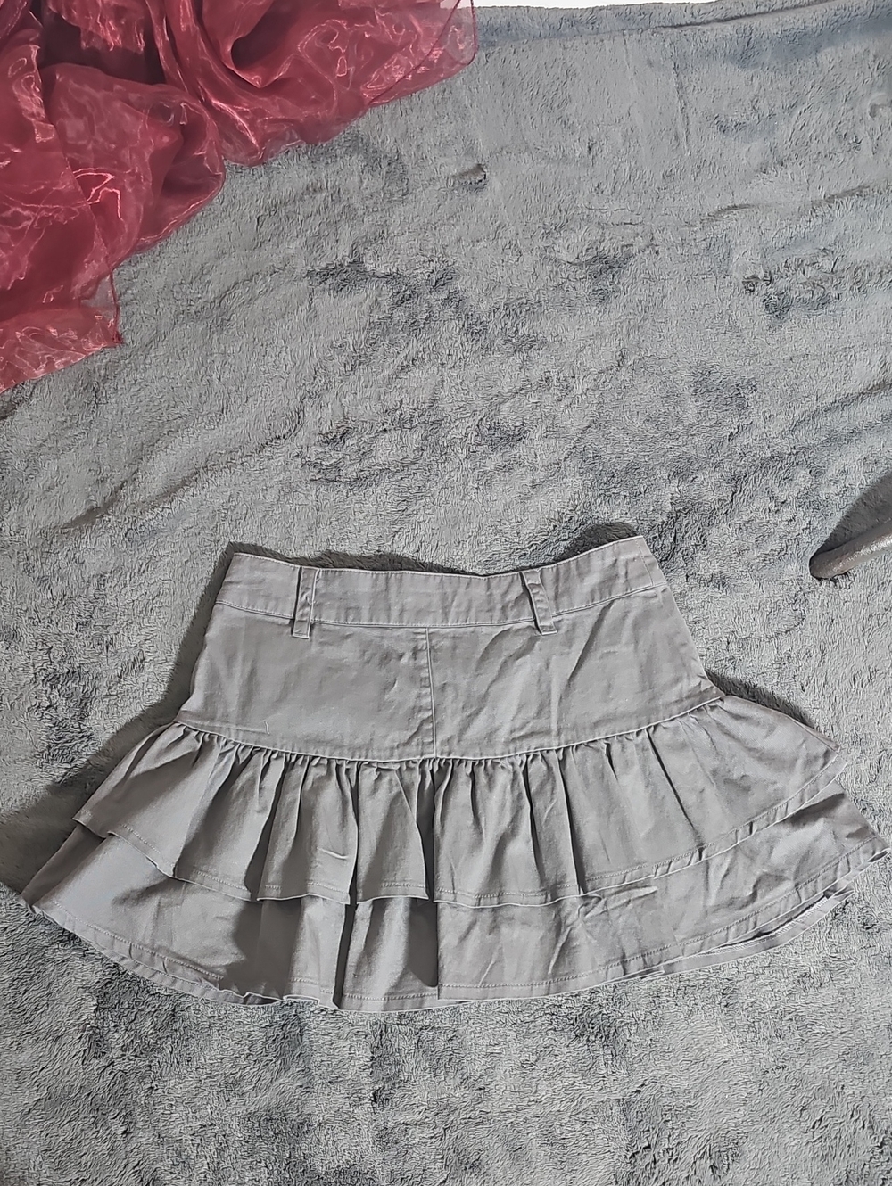 Social Collision Women’s Ruffled Denim Mini Skirt in Gray Size Small - Picture 5 of 5